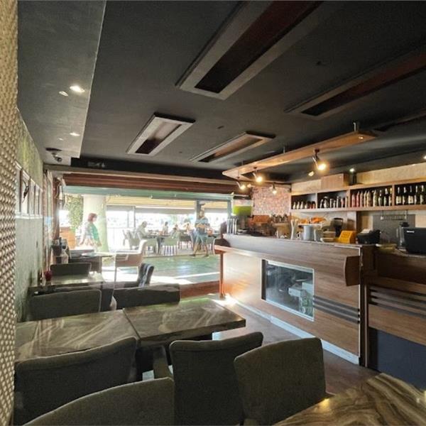 Köz Lounge Kordon’da Enfes Lezzetler Eşliğinde Serpme Kahvaltı Keyfi