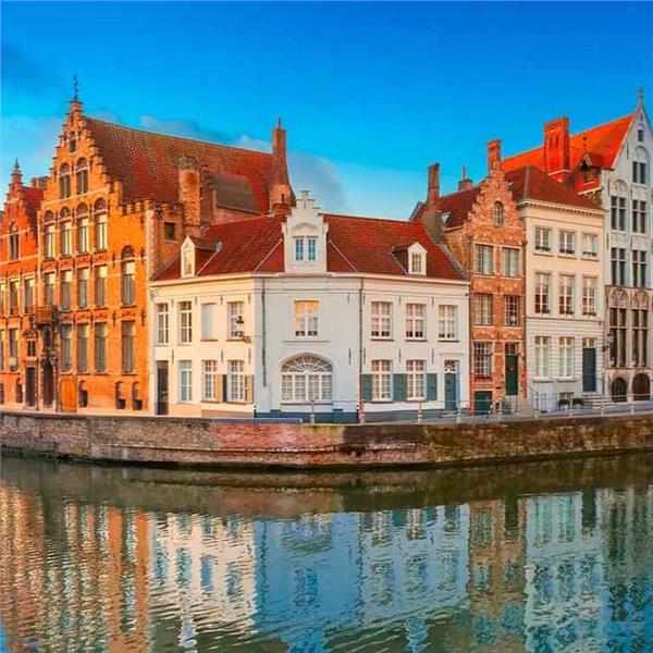 İzmir'den Uçak İle 3 Gece 4 Gün Konaklamalı Noel Zamanı Brüksel & Amsterdam Turu