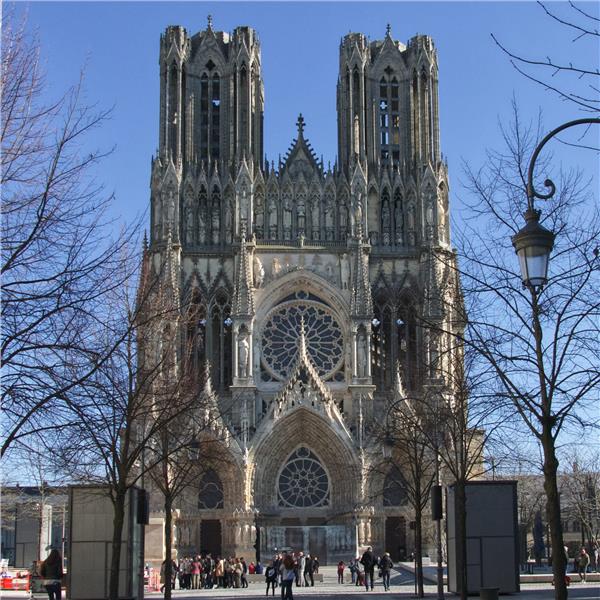 İzmir'den Uçaklı 5 Gece 6 Gün Konaklamalı Avrupa Esintileri Paris Disneyland Turu