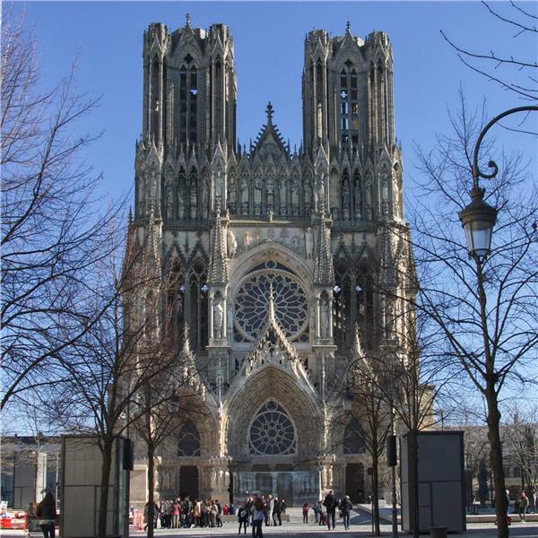 İzmir'den Uçaklı Yılbaşı Özel 3 Gece 4 Gün Konaklamalı Görkemli Paris ve İncileri Turu