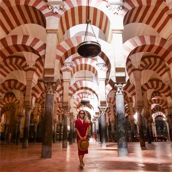 İzmir'den Uçaklı 5 Gece 6 Gün Konaklamalı İspanya Ve Endulus İkonları Turu