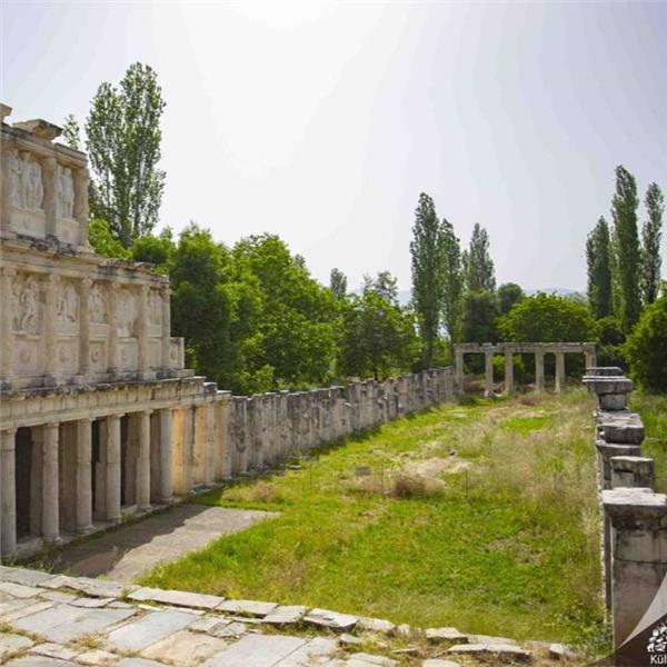 İzmir'den Otobüslü Günübirlik Afrodisias Pamukkale Salda Gölü Turu. Üstelik Sabah Kahvaltısı Dahil.