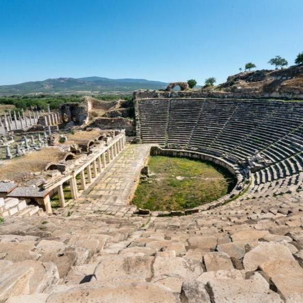 İzmir'den Otobüslü Günübirlik Afrodisias Pamukkale Salda Gölü Turu. Üstelik Sabah Kahvaltısı Dahil.