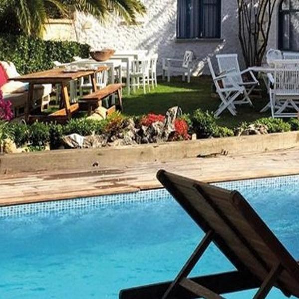 Art Alaçatı Butik Otel’de Kahvaltı Dahil Çift Kişilik Konaklama