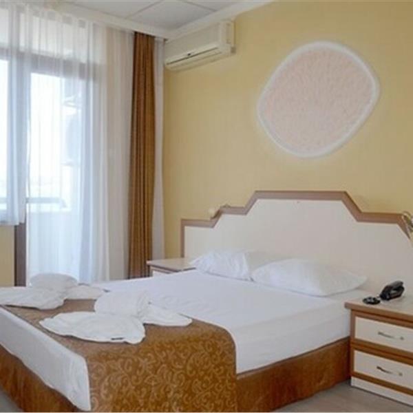 Ayvalık Palas Hotel'de Kahvaltı Dahil Konaklama Seçenekleri