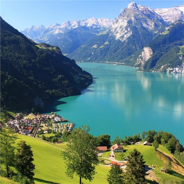 İzmir'den Uçak İle Hareketli 3 Gece 4 Gün Konaklamalı İsviçre Alpler Göller Ve Noel Pazarları Turu