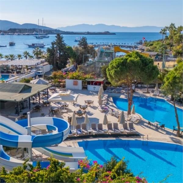 İzmir'den Otobüslü 2 Gece 3 Gün Bodrum Tatili Ayaz Aqua Beach Hotel Konaklama