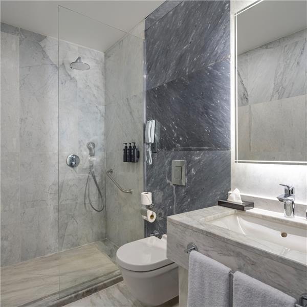 1 Gece 2 Gün Jolly Joker 1 Kasım Merve Özbey Konseri Dahil Wyndham Afyonkarahisar Thermal & Spa Hotel Konaklama