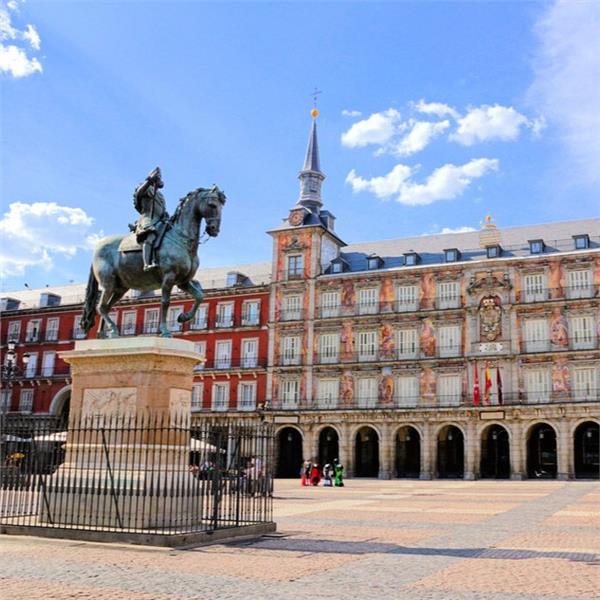 İzmir'den Uçak İle Hareketli 29 Ekim ve Sömestr Özel 5 Gece 6 Gün Konaklamalı Bonito İspanya Turu