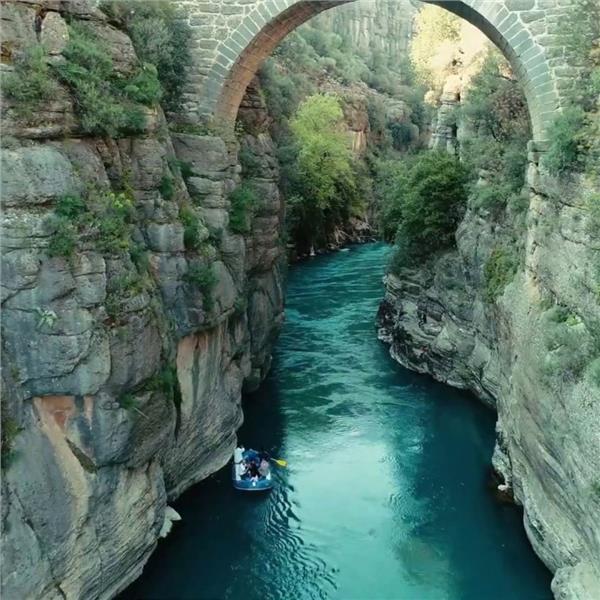 İzmir Çıkışlı 4 gece 5 gün Bungalow konaklamalı Olympos Tatil Turu. Kaputaj Plajı, Tekne Turu, Suluada, Phaselis, Adrasan ile Eğlence dolu bir tatil keyfi.