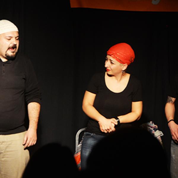 Bir Varmış Bir Yokmuş Tiyatro Oyunu Günce Sanat Tiyatrosunda!