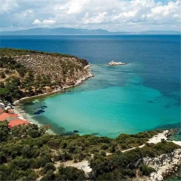 Gün Boyu Yüzme molalı Öğle Yemeği dahil Dikili Tekne Turu 799 TL. İzmir'den Servisli 1.499 TL