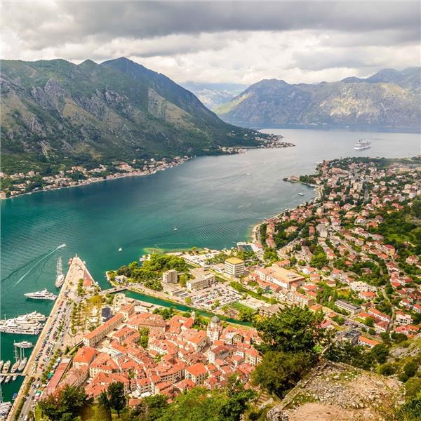 İzmir'den Uçaklı 3 Gece 4 Gün Konaklamalı Budva Turu