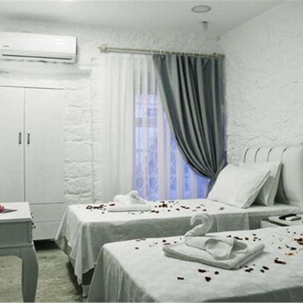 Alaçatı Butik Otelim'de Sizi Huzurla Karşılayacak Çift Kişilik Tatil Keyfi
