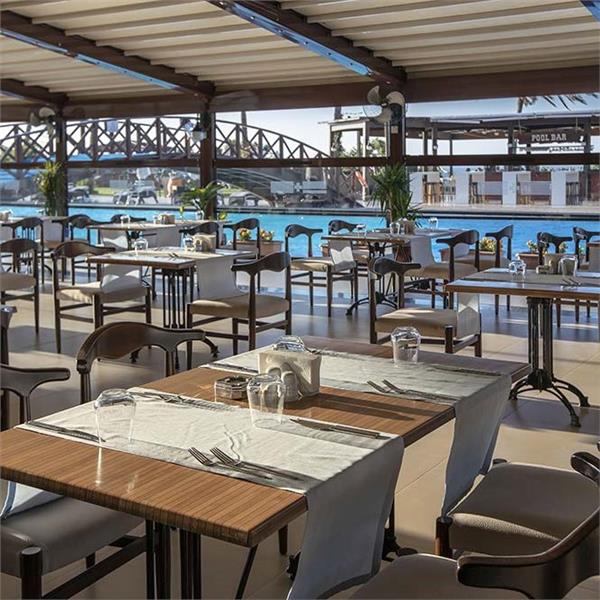 İzmir'den Uçak İle Hareketli Kıbrıs Merit Park Hotel & Spa Ultra Herşey Dahil Konaklama Seçenekleri