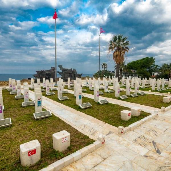 İzmir'den Kalkışlı 3 Gece 4 Gün Uçaklı ve Pia Bella Hotel Konaklamalı 2025 Kıbrıs Yılbaşı Turu