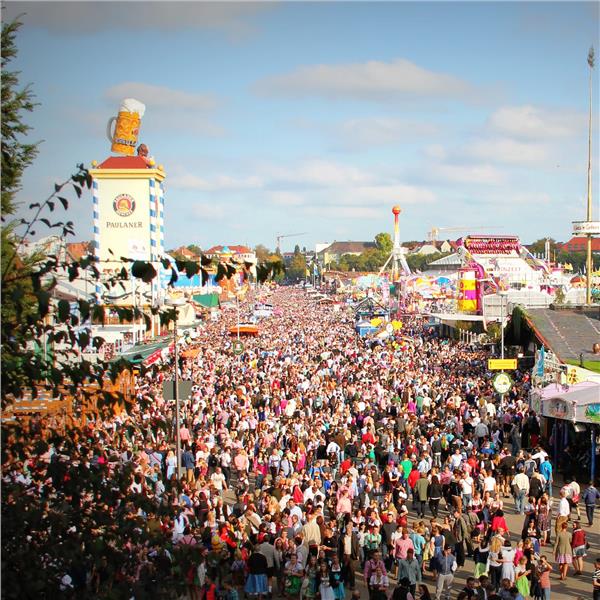 İzmir'den Uçaklı 2 Gece 3 Gün Konaklamalı Bavyera Kültürü Oktober Fest Gezisi