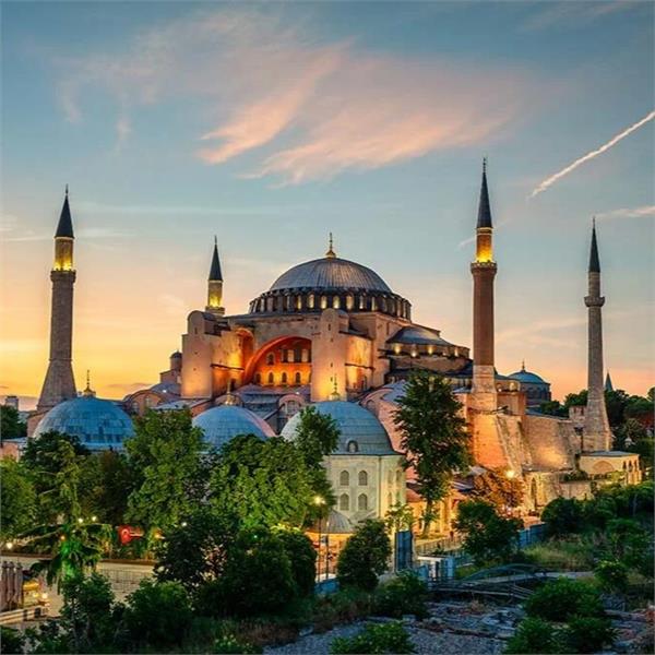 İzmir'den Uçaklı ve 2 Gece 3 Gün Konaklamalı İstanbul Tarihi Yarımada Şile Ağva Ve Adalar Turu