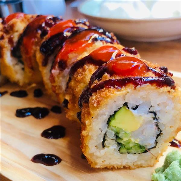 Alsancak Sushi City’de Uzak Doğu Lezzeti Sushi Menüleri ile Tatlı Ekşi Tavuk, Çin Böreği, Noodle ve Sebzeli Pilav Menüleri