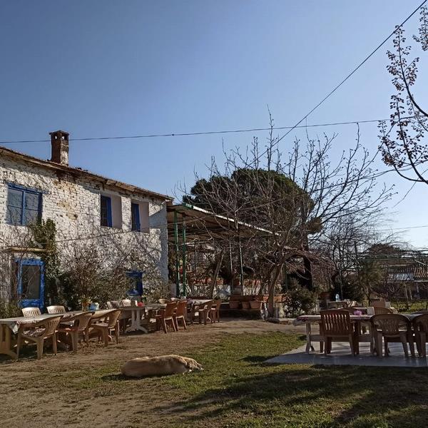 Çiçekliköy Çiçekli Kahvaltı Evi’nde Serpme Köy Kahvaltısı