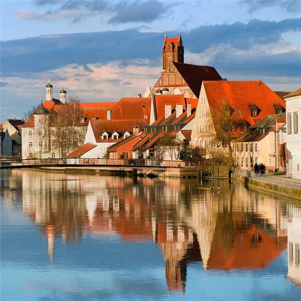 İzmir'den Uçak İle Hareketli 4 Gece 5 Gün Konaklamalı Tüm Ekstralar Dahil Münih Hallstatt Salzburg Viyana Noel Zamanı Turu