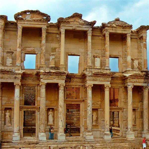 İzmir'den Otobüs Kalkışlı 3 Gece 4 Gün Konaklamalı Bodrum Didim Marmaris Kuşadası Turu