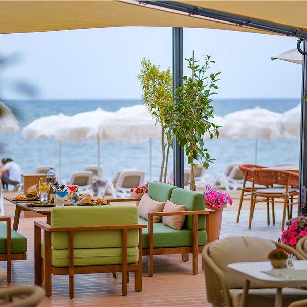 İzmir'den Uçak İle Hareketli Kıbrıs İzmir'den Uçak İle Hareketli Kıbrıs The Arkın İskele Hotel Ultra Herşey Dahil Konaklama Seçenekleri