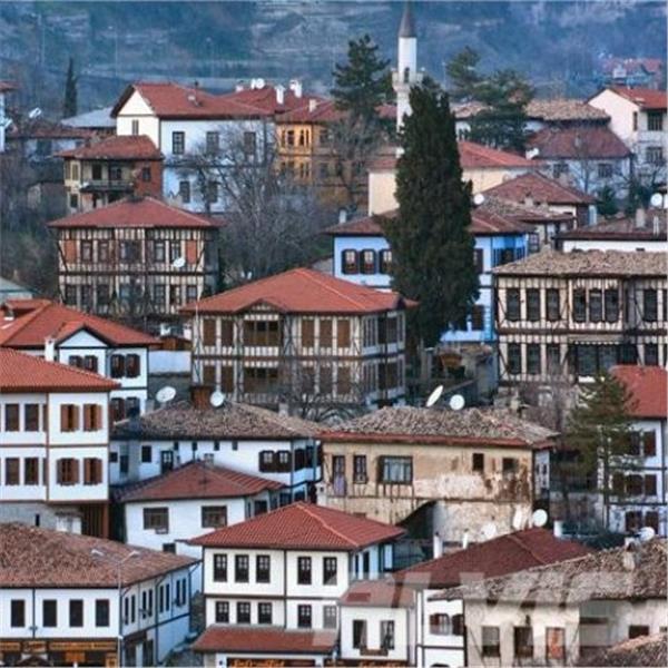 İzmir Hareketli 1 Gece 2 Gün Bağlarsaray Safranbolu Hotel Konaklamalı Batı Karadeniz Kış Güzellikleri Turu