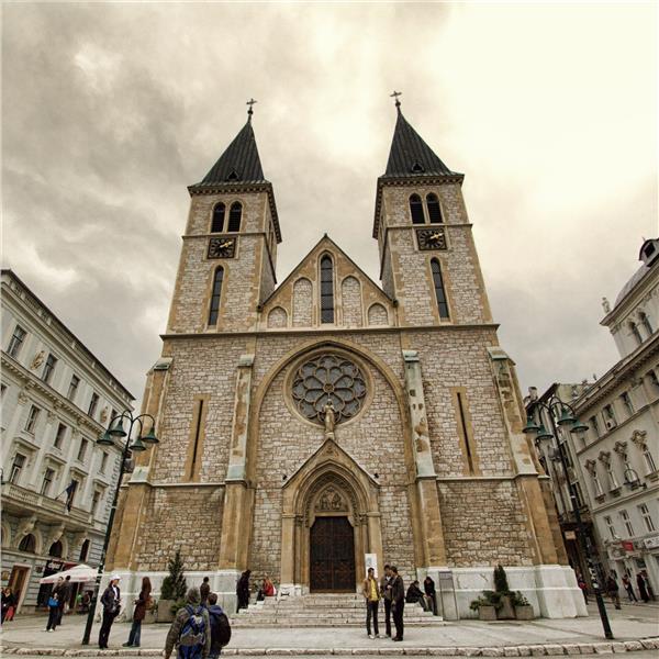 İzmir'den Uçaklı 6 Gece 7 Gün Konaklamalı Ramazan Bayramı Özel Balkan Turu 