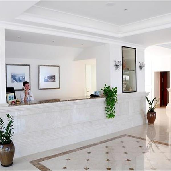 İzmir'den Uçak İle Hareketli Kıbrıs Deniz Kızı Hotel Yarım Pansiyon Konaklama Seçenekleri