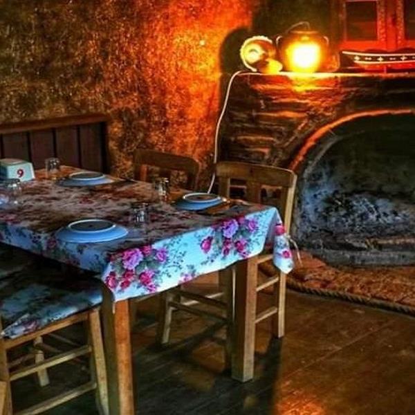 Çiçekliköy Zeytindalı Kahvaltı Evi’nde Enfes Serpme Köy Kahvaltısı