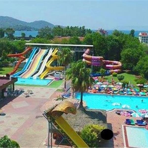 Sultans Aquacity Fethiye’de Tüm Gün Aquapark Kullanımı veya 2019 Sezonu Üyelik Seçenekleri