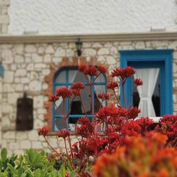 Art Alaçatı Butik Otel’de Kahvaltı Dahil Çift Kişilik Konaklama