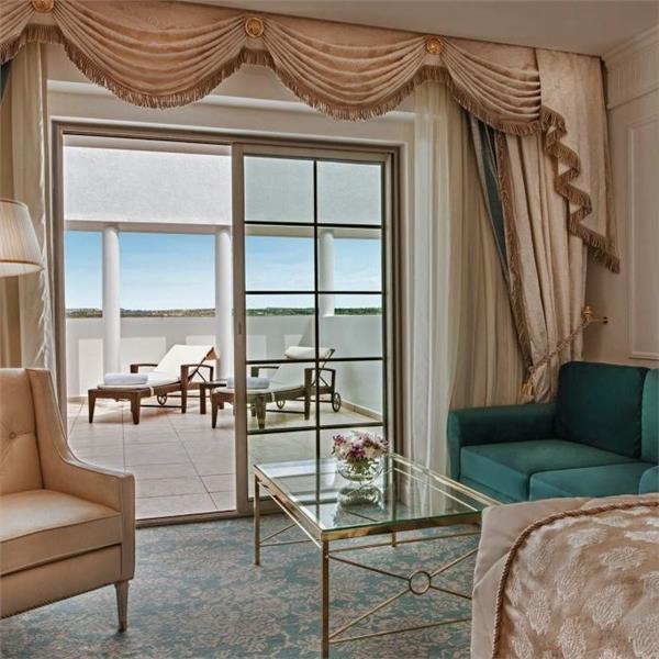 İzmir'den Uçak İle Hareketli Kıbrıs İzmir'den Uçak İle Hareketli Kıbrıs Kaya Artemis Resort Ultra Herşey Dahil Konaklama Seçenekleri