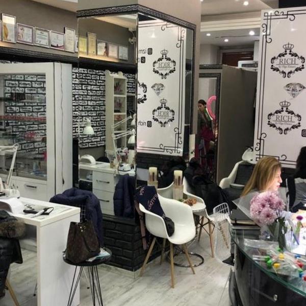 Bayraklı Rich Beuaty Studio Jel Protez Tırnak, Kalıcı Oje ve Manikür Uygulamaları