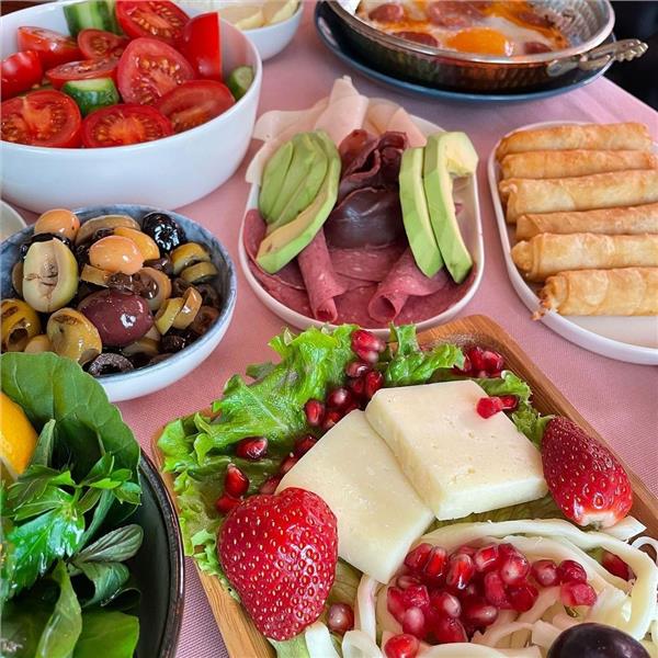 Bostanlı Manje Rott's enfes serpme kahvaltı keyfi