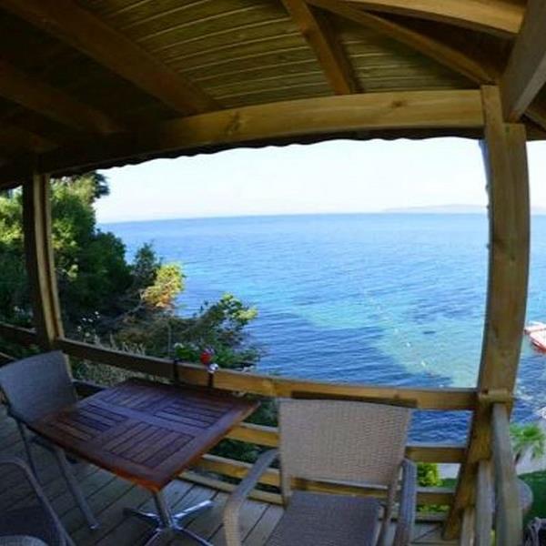 Mordoğan Ayıbalığı Seal Beach 2 Kişi Konaklama, Kahvaltı ve Beach Keyfi