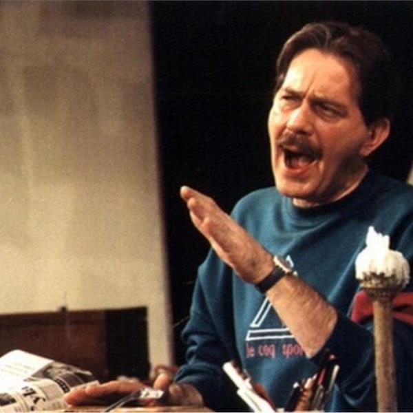 Usta Oyuncu Ferhan Şensoy'un Uzun Yıllardır Sahnelediği 'Ferhangi Şeyler' Oyununa Tiyatro Biletleri