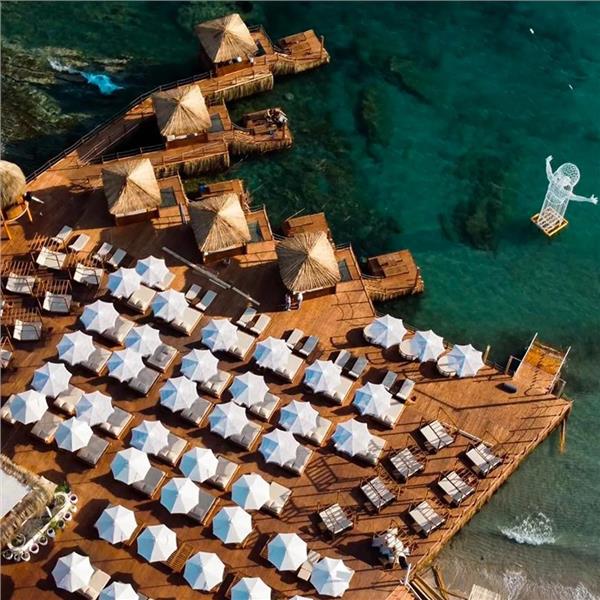 Günübirlik Kali Beach ve Avalon Alaçatı ile Çeşme Beach ve Eğlence Turu