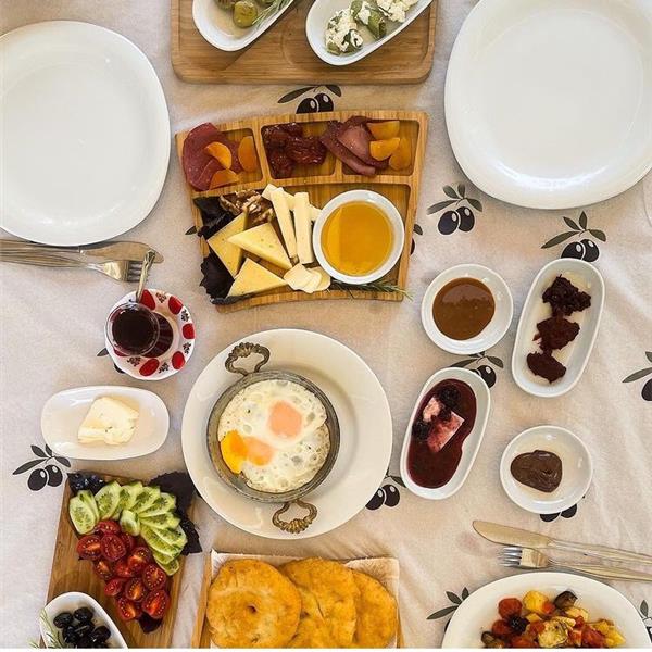 Güzelbahçe Liv Garden Çamlıpınar'da enfes Serpme köy Kahvaltısı keyfi