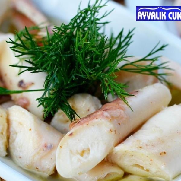 Bornova Ayvalık Cunda Balıkçısı Enfes Lezzetler ve İçecek Eşliğinde Balık Menü