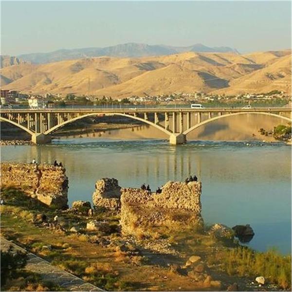 İzmir'den Uçaklı 3 Gece 4 Gün Konaklamalı Hakkari Şırnak Ters Laleler Turu