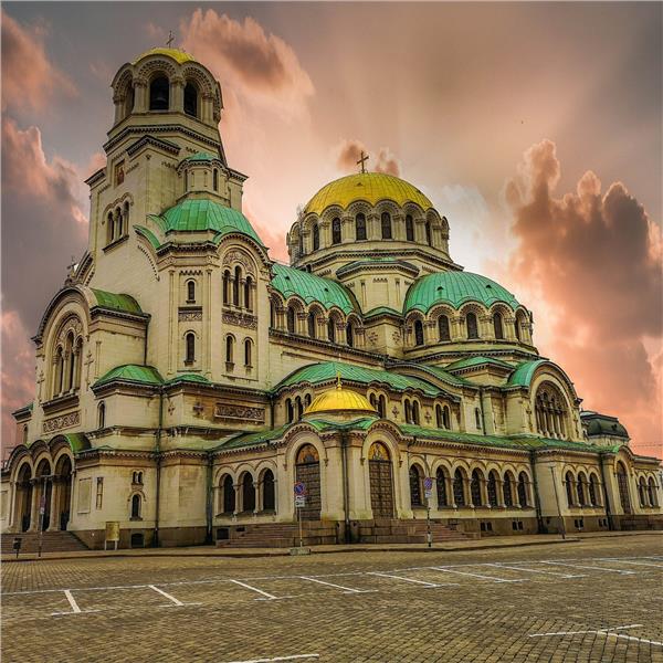 İzmir'den Otobüs İle Kalkışlı 9 Gece 10 Gün Konaklamalı İtalya, Slovenya, Yunanistan, Hırvatistan, Sırbistan, Bulgaristan Ve İsviçre Turu