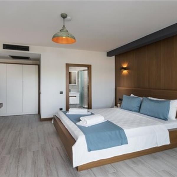 Zula Hotel Çeşme'de Çift Kişilik Konaklama Seçenekleri