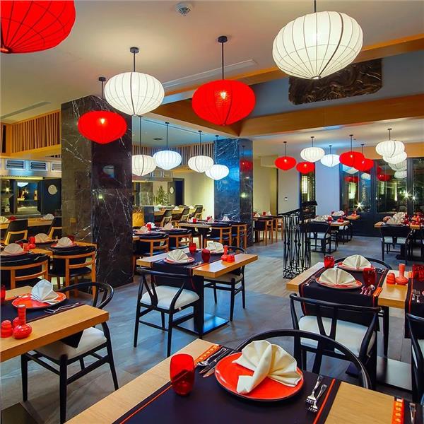 İzmir'den Uçak Bileti ve Otel Transferi Dahil 3 Gece 4 Gün Konaklamalı Limak Cyprus Deluxe Hotel'de İrem Derici Yılbaşı Galası