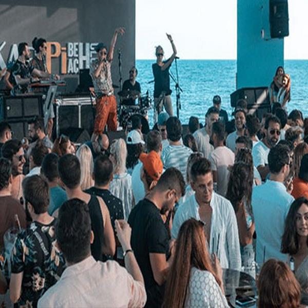 Çeşme Alaçatı Kafe Pi Beach Club Gün Boyu Beach ve Eğlenceye Giriş Bileti
