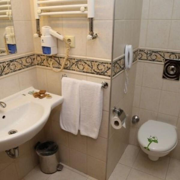 İzmir'den Otobüslü 1 gece 2 gün Konaklamalı Lidya Sardes Termal Hotel & Spa