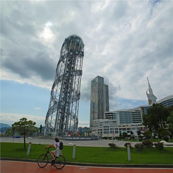 İzmir'den Uçaklı 4 Gece 5 Gün Konaklamalı Tiflis, Batum, Borjomi ve Kars Turu 