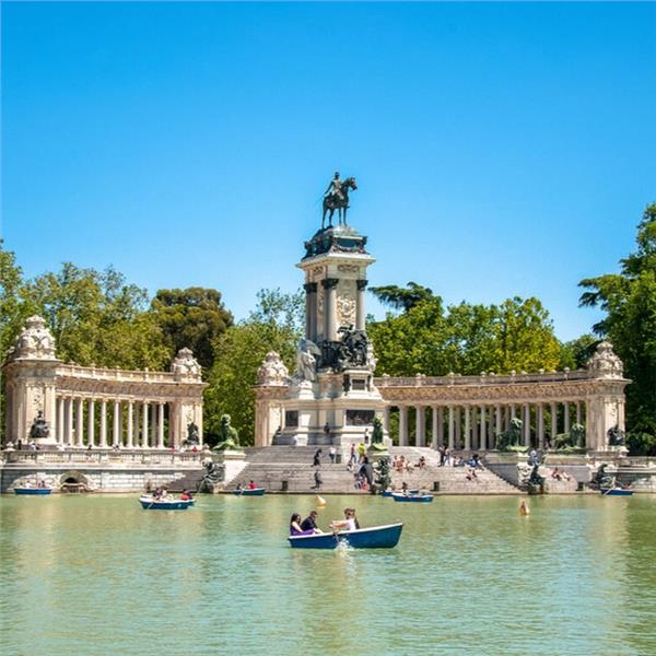 İzmir'den Uçak İle Hareketli 7 Gece 8 Gün Konaklamalı Dolu Dolu Büyük İtalya Turu