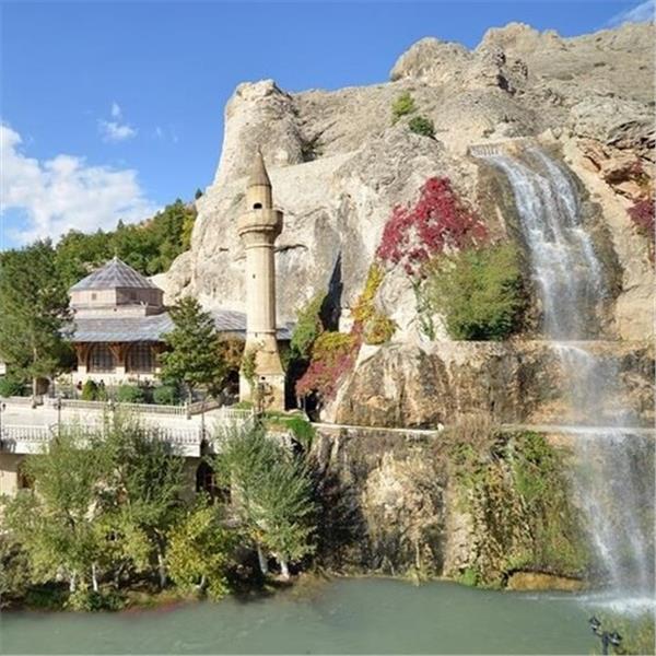 İzmir'den Uçaklı 5 Gece 6 Gün Konaklamalı Munzur ve Nemrut Dağı İle Gap Turu